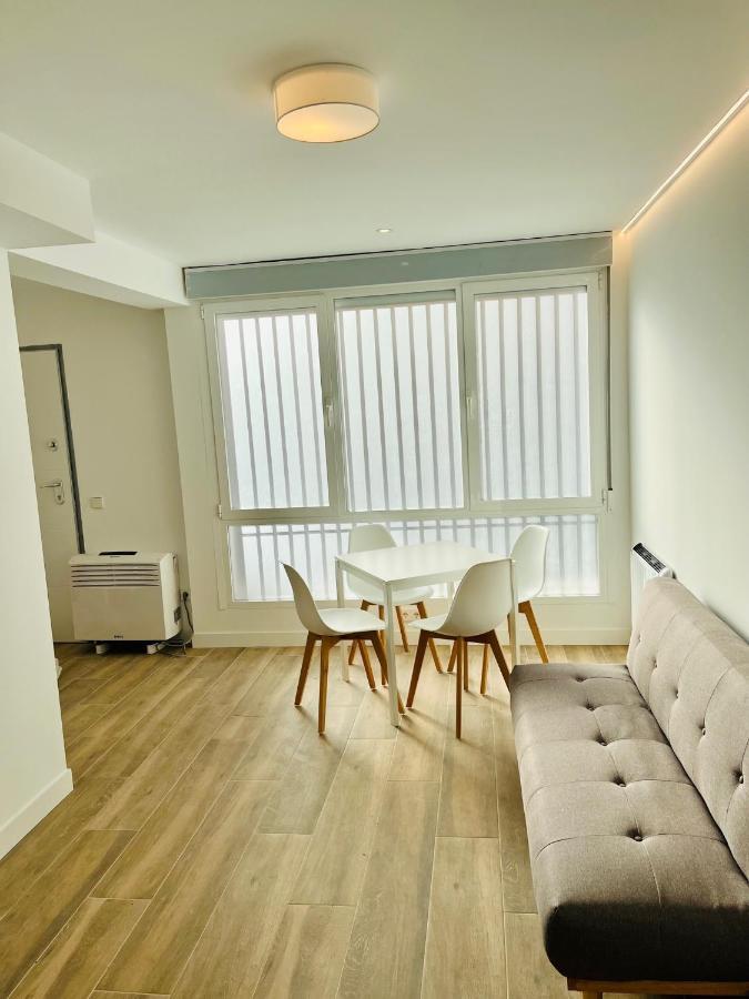 Bernabeu/ C.Universitaria Apartments Мадрид Екстериор снимка