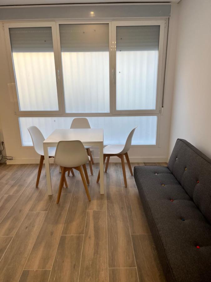 Bernabeu/ C.Universitaria Apartments Мадрид Екстериор снимка