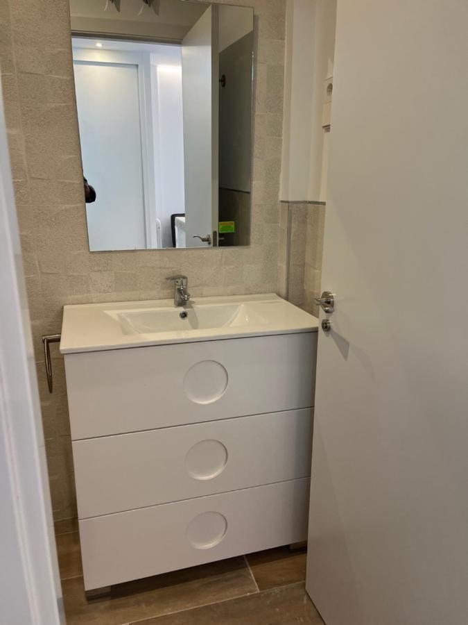 Bernabeu/ C.Universitaria Apartments Мадрид Екстериор снимка
