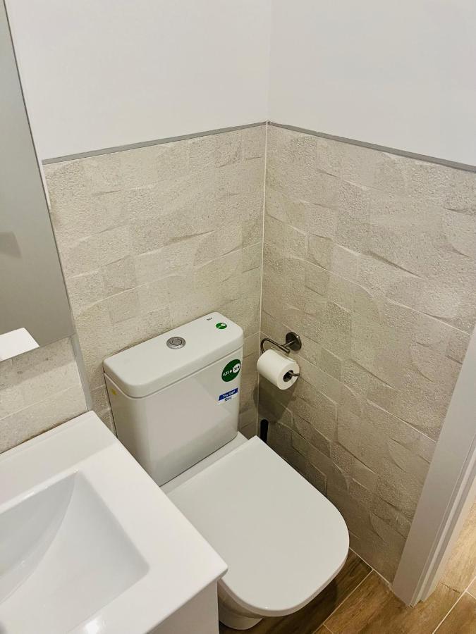 Bernabeu/ C.Universitaria Apartments Мадрид Екстериор снимка