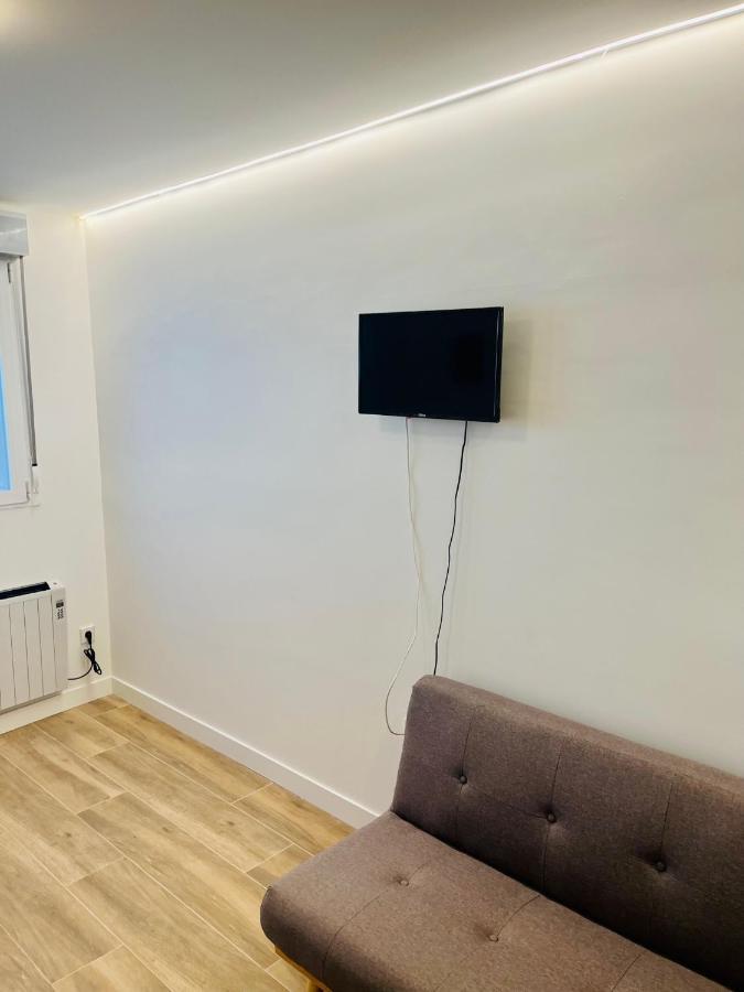 Bernabeu/ C.Universitaria Apartments Мадрид Екстериор снимка