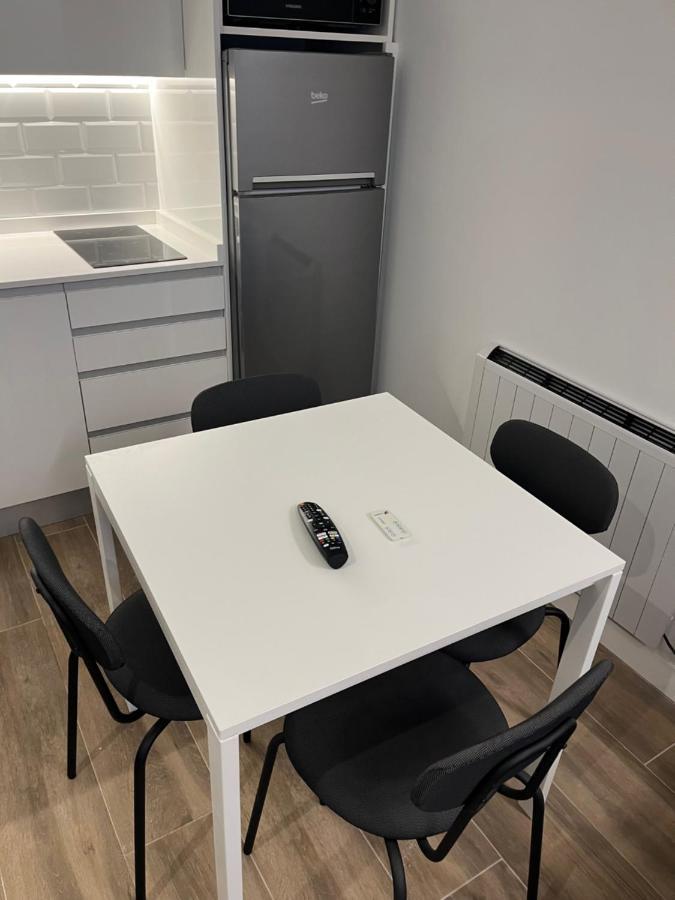 Bernabeu/ C.Universitaria Apartments Мадрид Екстериор снимка