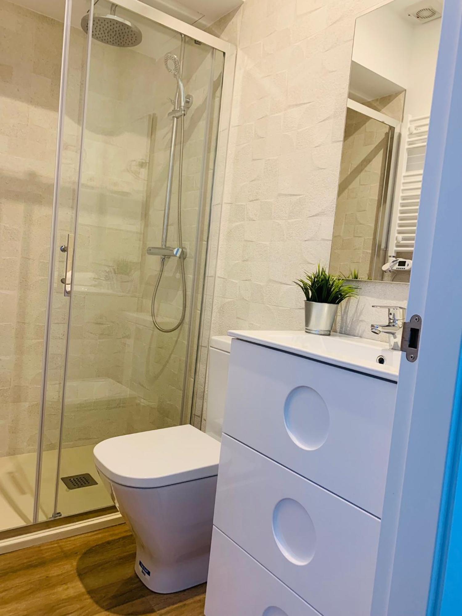Bernabeu/ C.Universitaria Apartments Мадрид Екстериор снимка